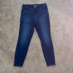 American Eagle Skinny Jean. Size 8 short.